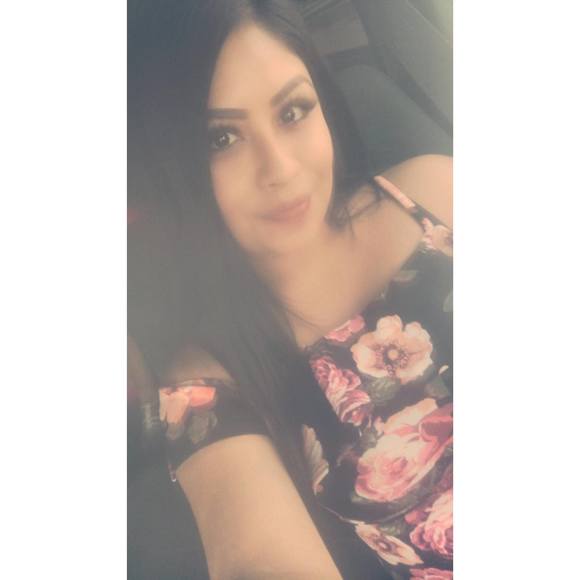 Meet your Posher, Elizabeth - Picture 1 of 1